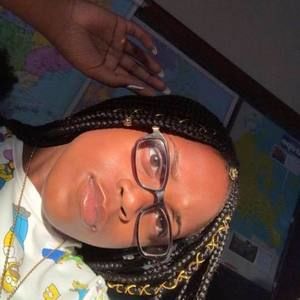 Meet your Posher, Rayoniah